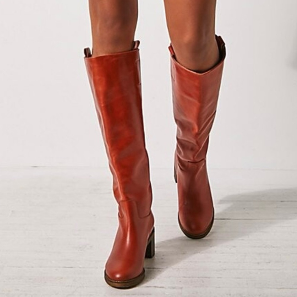 Free people boots size 39.5 (8.5)